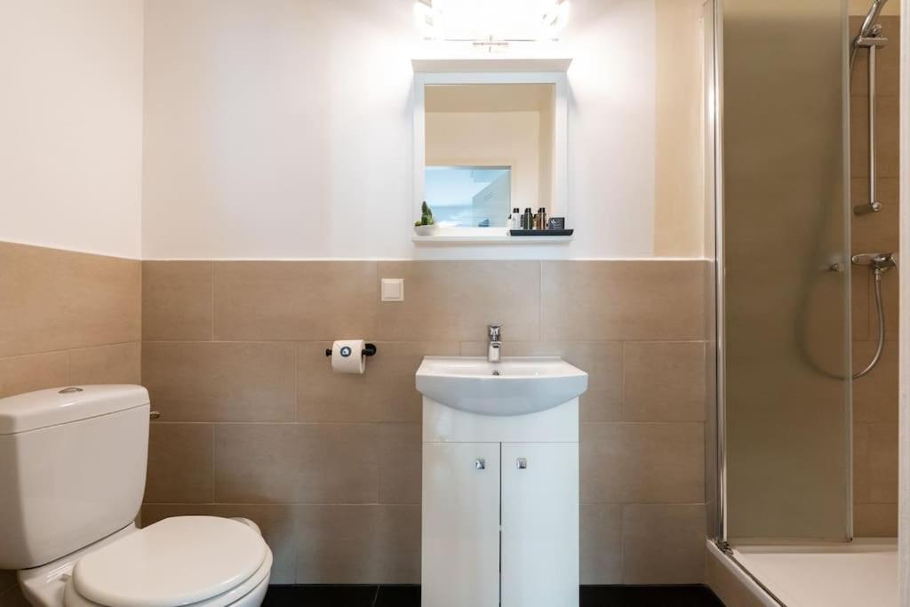Sleek Studio By City Center By Hm Viena Exterior foto